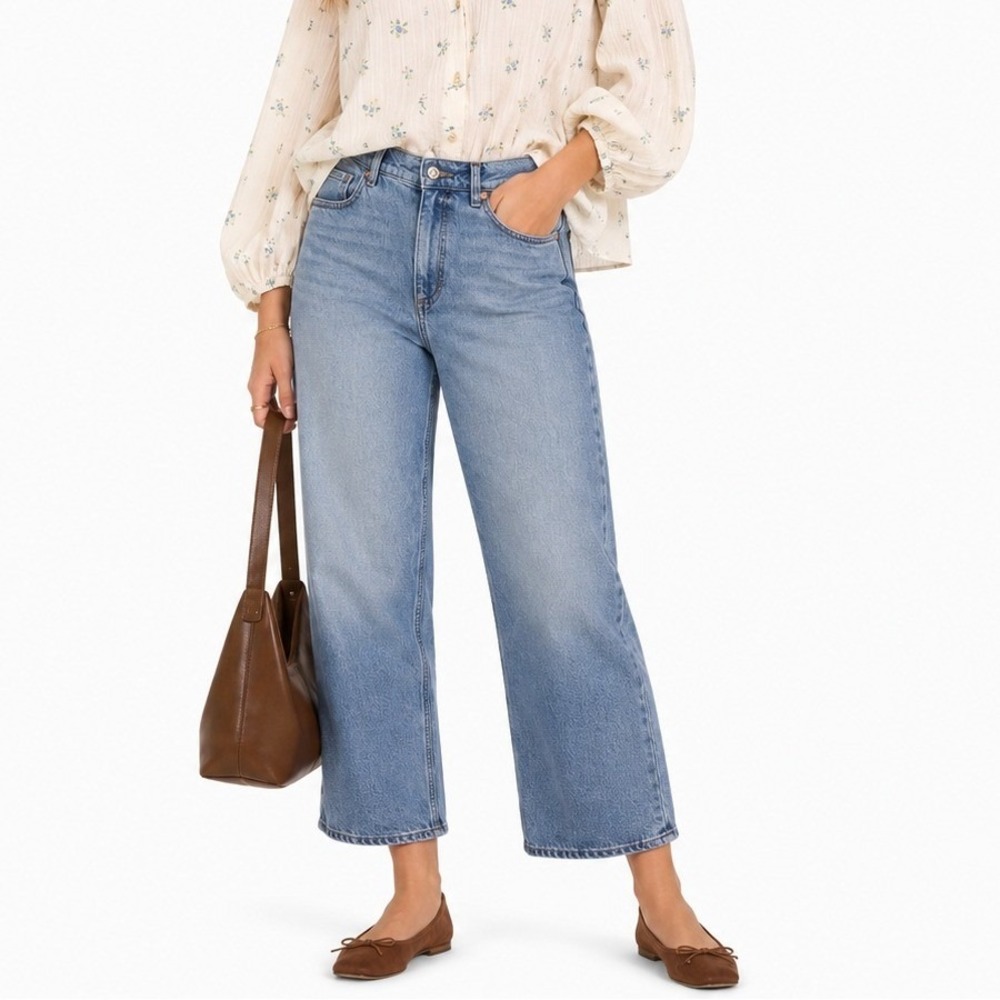 LOFT The Straight High Rise Jeans Light Wash Casual Capsule Wardrobe Size 4P